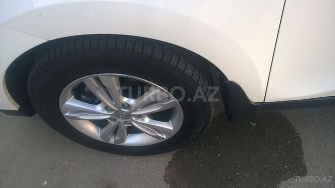 Hyundai ix35 2012, 78,000 km - 2.4 l - Qusar