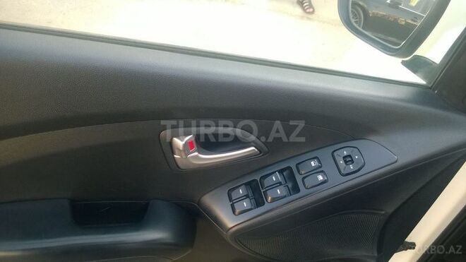 Hyundai ix35 2012, 78,000 km - 2.4 l - Qusar