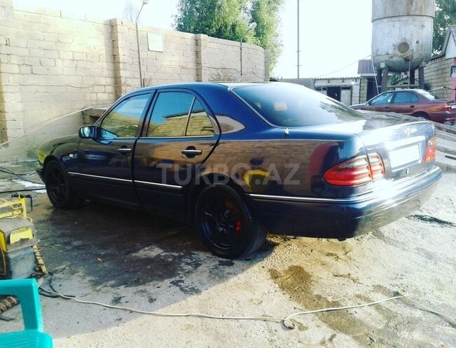 Mercedes E 280 1996, 220,000 km - 2.8 l - Zərdab