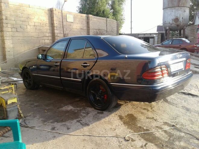 Mercedes E 280 1996, 220,000 km - 2.8 l - Zərdab