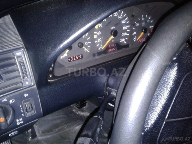 Mercedes C 220 1996, 364,000 km - 2.2 l - Sumqayıt