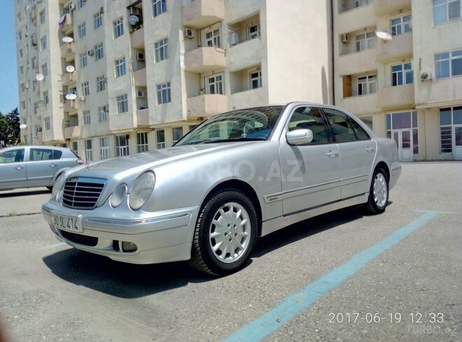 Mercedes E 220 2001, 360,000 km - 2.2 л - Bakı