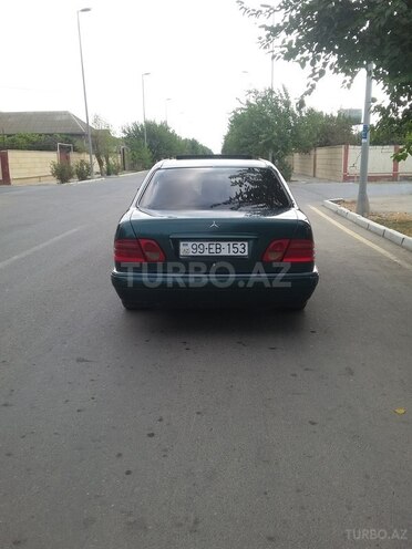 Mercedes E 220 1998, 265,000 km - 2.2 l - Biləsuvar