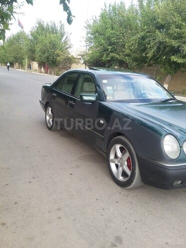 Mercedes E 220 1998, 265,000 km - 2.2 l - Biləsuvar