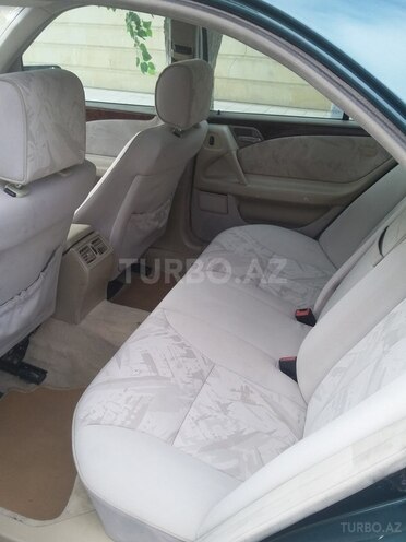 Mercedes E 220 1998, 265,000 km - 2.2 l - Biləsuvar
