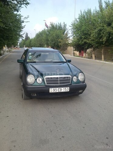 Mercedes E 220 1998, 265,000 km - 2.2 l - Biləsuvar