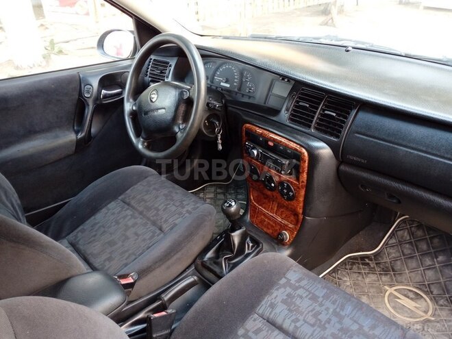 Opel Vectra 2000, 330,000 km - 1.6 l - Sumqayıt