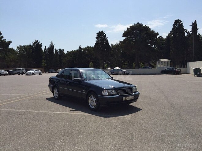 Mercedes C 240 1999, 187,000 km - 2.4 л - Sumqayıt