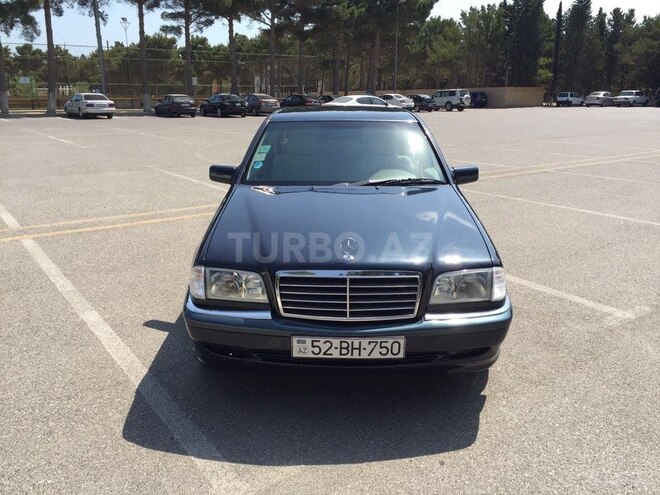 Mercedes C 240 1999, 187,000 km - 2.4 л - Sumqayıt