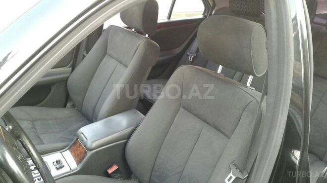 Mercedes E 240 1998, 283,000 km - 2.4 l - Şəki