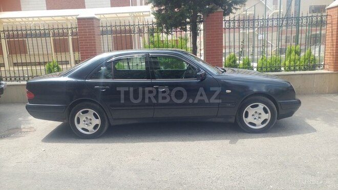 Mercedes E 230 1997, 410,000 km - 2.3 l - Bakı