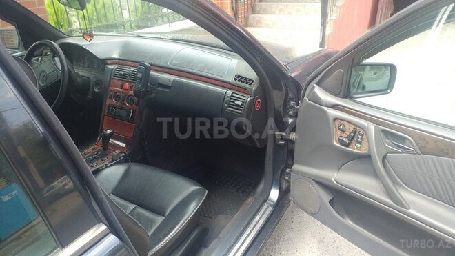 Mercedes E 230 1997, 410,000 km - 2.3 l - Bakı