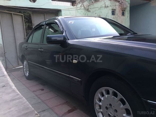Mercedes E 230 1996, 178,056 km - 2.3 л - Bakı