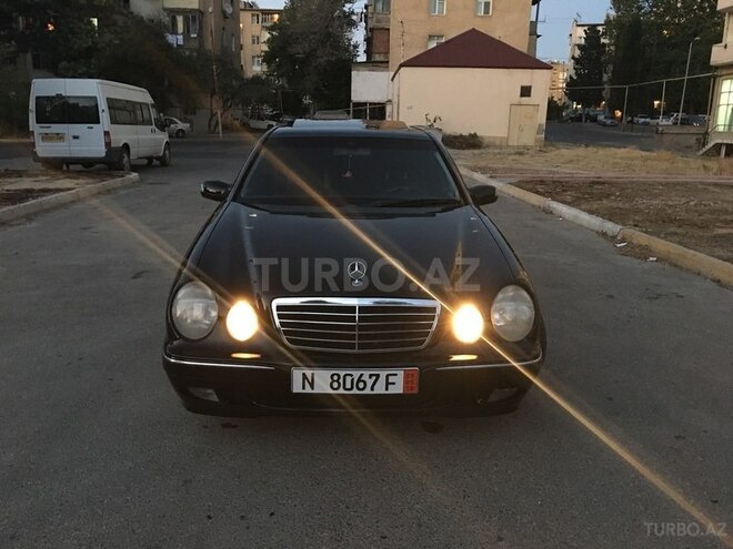 Mercedes E 220 2001, 320,000 km - 2.2 l - Bakı