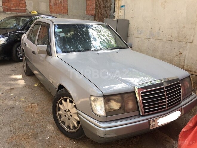 Mercedes E 230 1990, 324,000 km - 2.3 l - Bakı