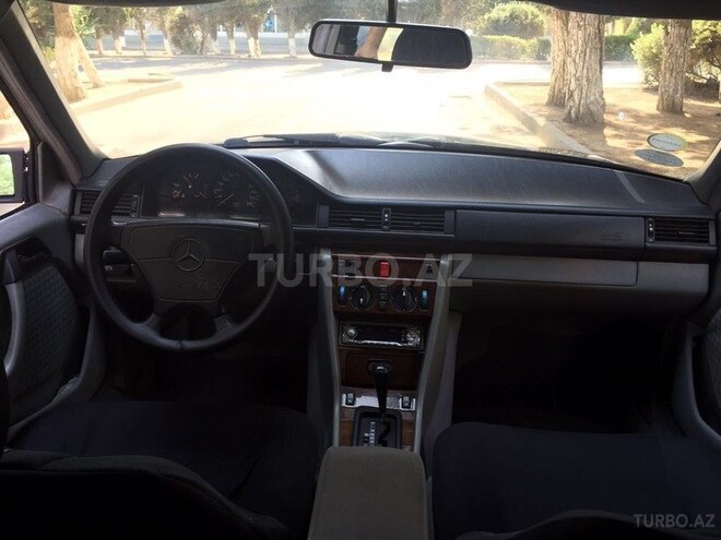 Mercedes E 280 1995, 362,000 km - 2.8 l - Sumqayıt