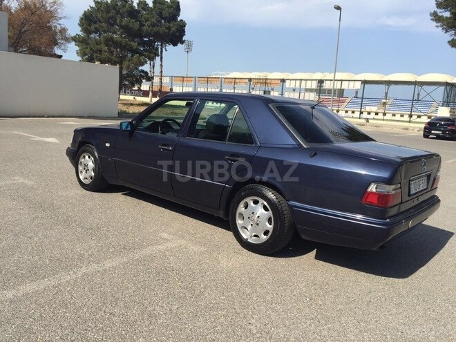 Mercedes E 280 1995, 362,000 km - 2.8 l - Sumqayıt