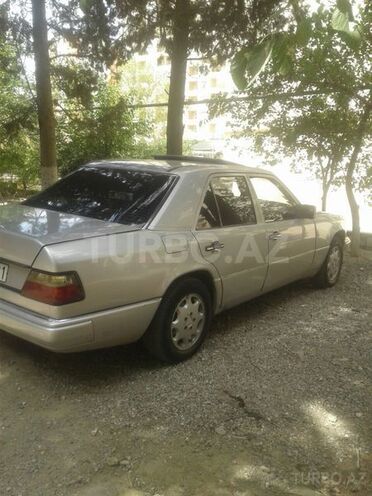 Mercedes E 200 1991, 630,000 km - 0.2 l - Xırdalan
