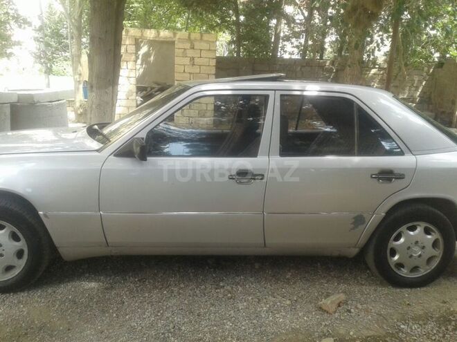 Mercedes E 200 1991, 630,000 km - 0.2 l - Xırdalan