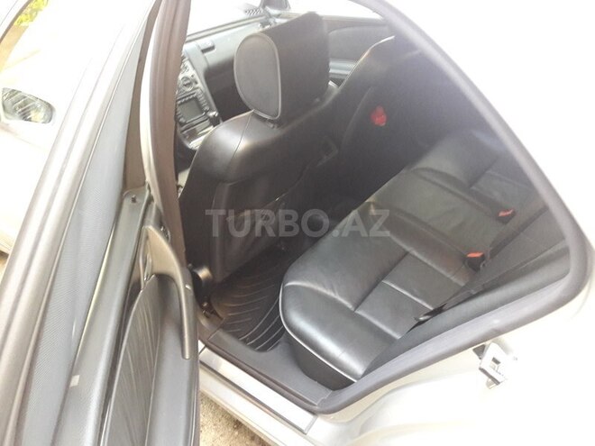 Mercedes E 280 2001, 145,100 km - 2.8 l - Bakı
