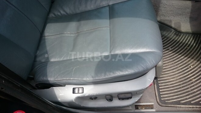 BMW 530 2000, 310,000 km - 3.0 л - 