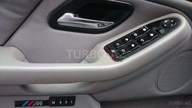 BMW 530 2000, 310,000 km - 3.0 л - 