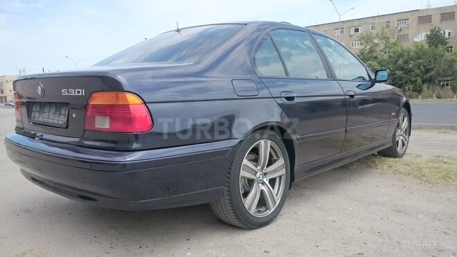 BMW 530 2000, 310,000 km - 3.0 л - 