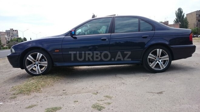 BMW 530 2000, 310,000 km - 3.0 л - 