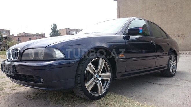 BMW 530 2000, 310,000 km - 3.0 л - 