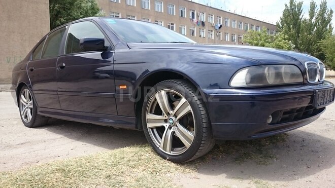 BMW 530 2000, 310,000 km - 3.0 л - 