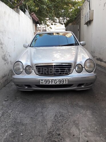 Mercedes E 280 2001, 145,100 km - 2.8 l - Bakı