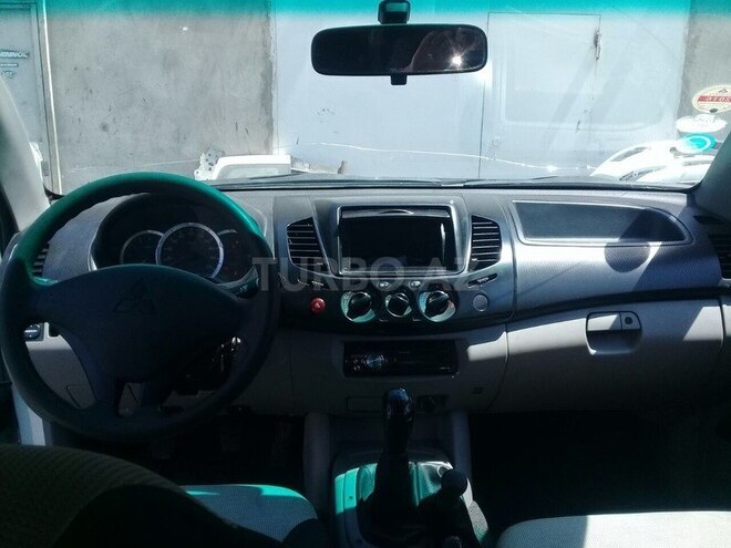 Mitsubishi L200 2011, 223,858 km - 1.5 l - Bakı