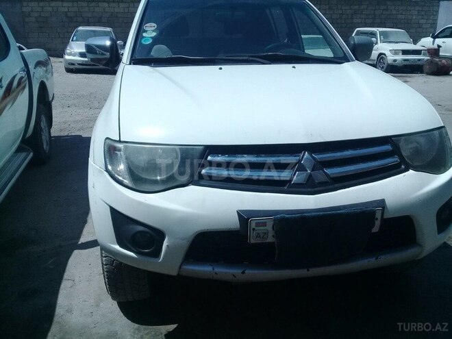 Mitsubishi L200 2011, 223,858 km - 1.5 l - Bakı