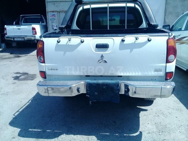Mitsubishi L200 2011, 223,858 km - 1.5 l - Bakı