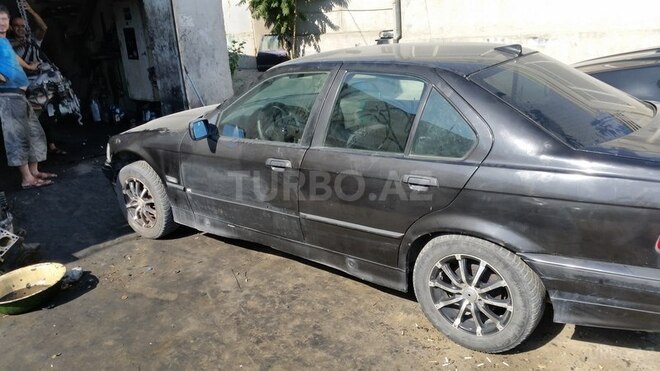 BMW 318 1995, 450,000 km - 1.8 л - Bakı