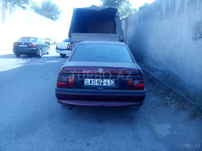 Opel Vectra 1993, 200,000 km - 1.8 l - Bakı