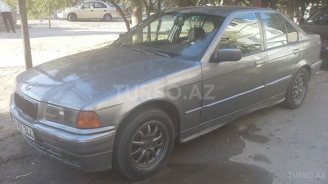 BMW 318 1992, 350,000 km - 1.8 l - Bakı