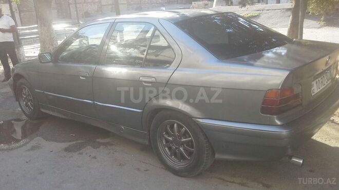 BMW 318 1992, 350,000 km - 1.8 l - Bakı