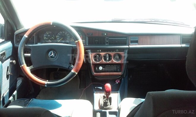 Mercedes 190 1988, 280,000 km - 2.3 l - Bakı