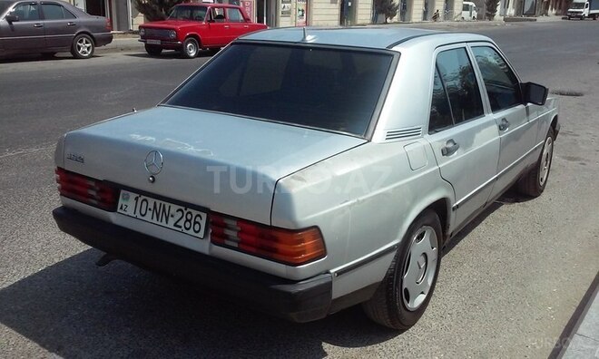 Mercedes 190 1988, 280,000 km - 2.3 l - Bakı