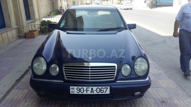 Mercedes E 200 1995, 350,000 km - 2.0 l - Sumqayıt