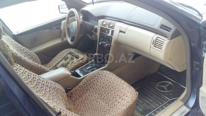 Mercedes E 200 1995, 350,000 km - 2.0 l - Sumqayıt