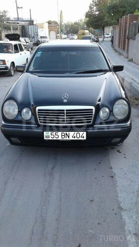 Mercedes E 240 1998, 283,000 km - 2.4 l - Şəki