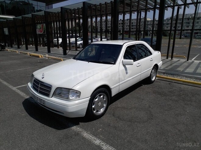 Mercedes C 220 1993, 215,652 km - 2.2 l - Bakı