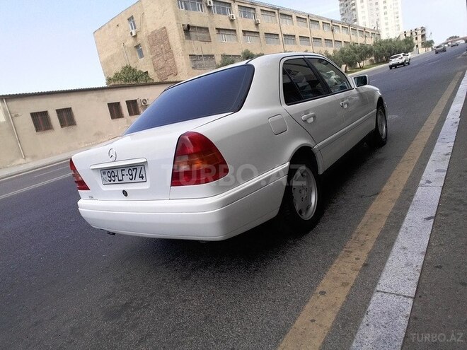 Mercedes C 220 1993, 215,652 km - 2.2 l - Bakı