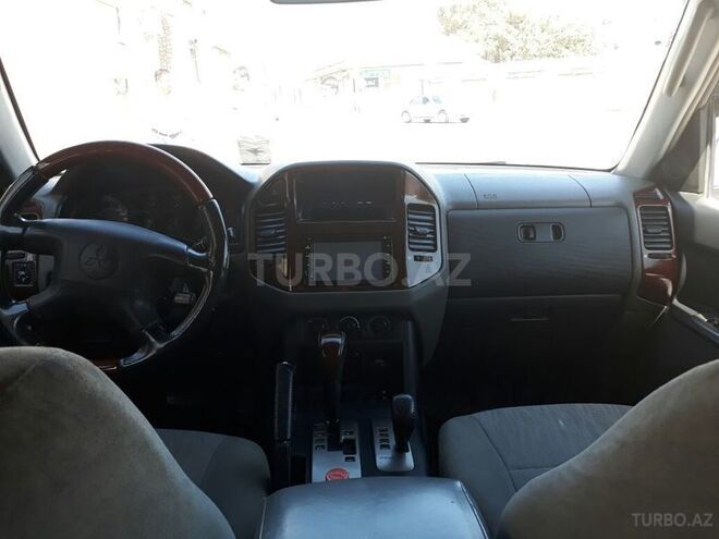 Mitsubishi Pajero 2004, 180 km - 3.0 l - Bakı