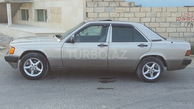 Mercedes 190 1993, 252,414 km - 2.5 l - Bakı