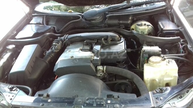Mercedes E 230 1995, 362,000 km - 2.3 l - Bakı