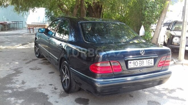 Mercedes E 230 1995, 362,000 km - 2.3 l - Bakı