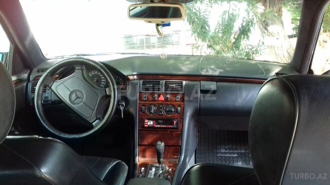 Mercedes E 230 1995, 362,000 km - 2.3 l - Bakı
